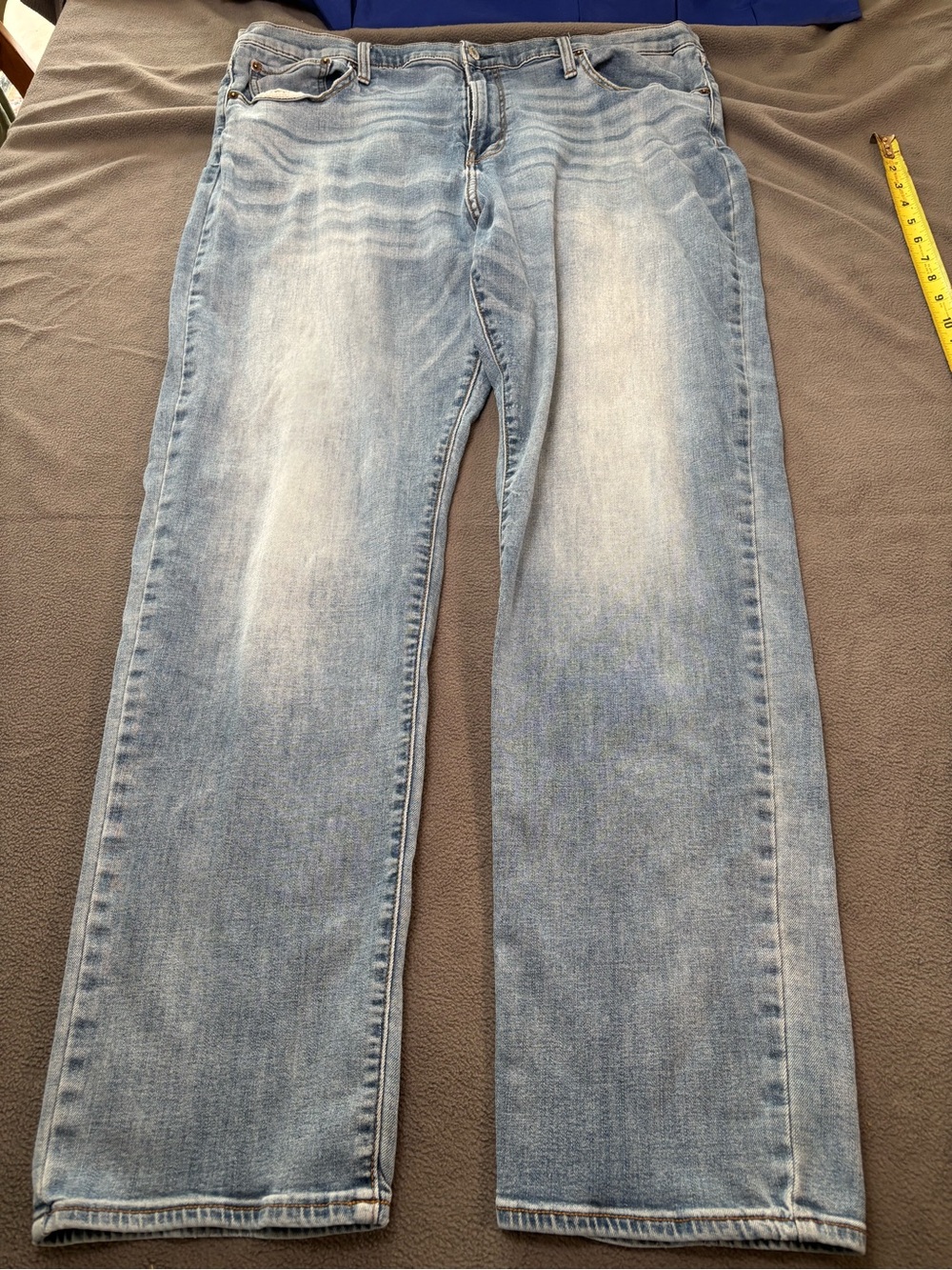 Lucky Brand 329 Classic Men's Denim Straight Jeans Regular Fit, Zip, Light Wash
